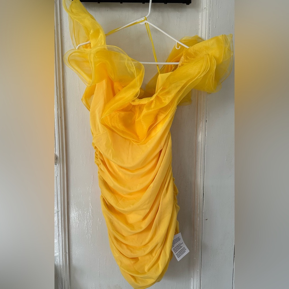 ASOS Curve Yellow One-Shoulder Ruffle Mini Dress - Picture 2 of 6
